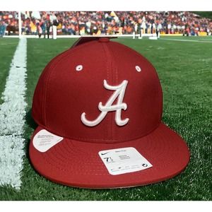 Nike Alabama Crimson Tide Aero True Fitted Red White Baseball Hat Cap 7 1/2 NEW